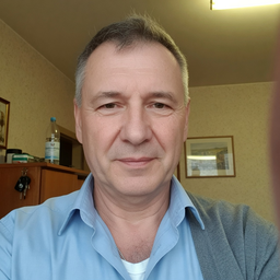 Lukas B.